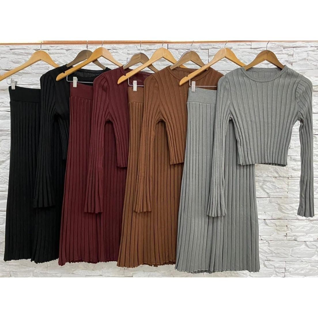 London Knit Set (15)